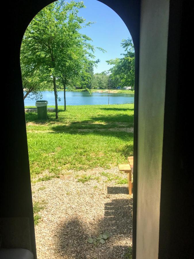 Camping Oaza Bela Crkva  Buitenkant foto