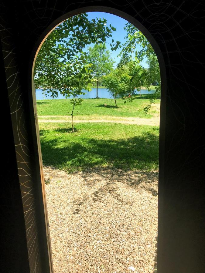 Camping Oaza Bela Crkva  Buitenkant foto