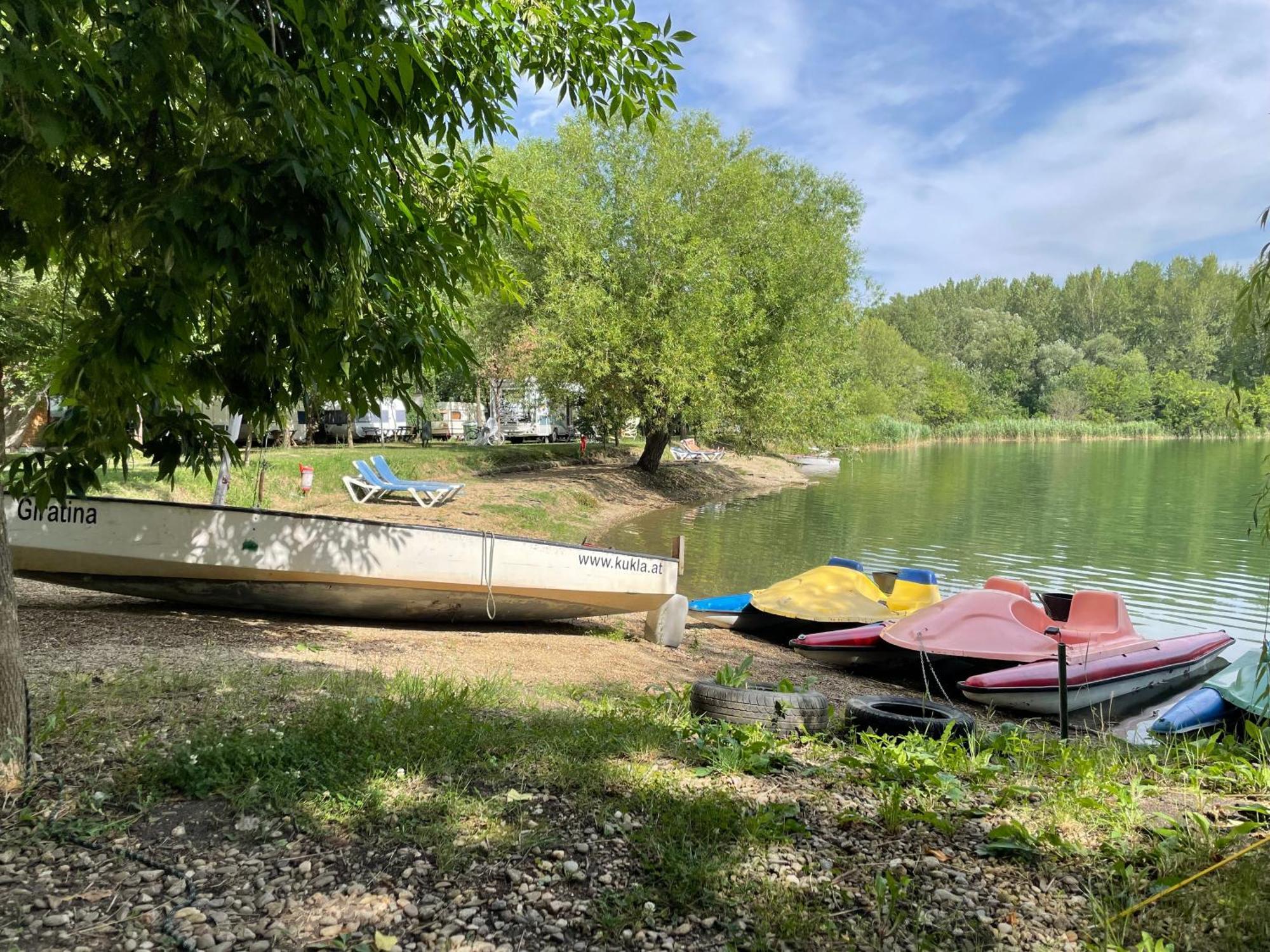 Camping Oaza Bela Crkva  Buitenkant foto