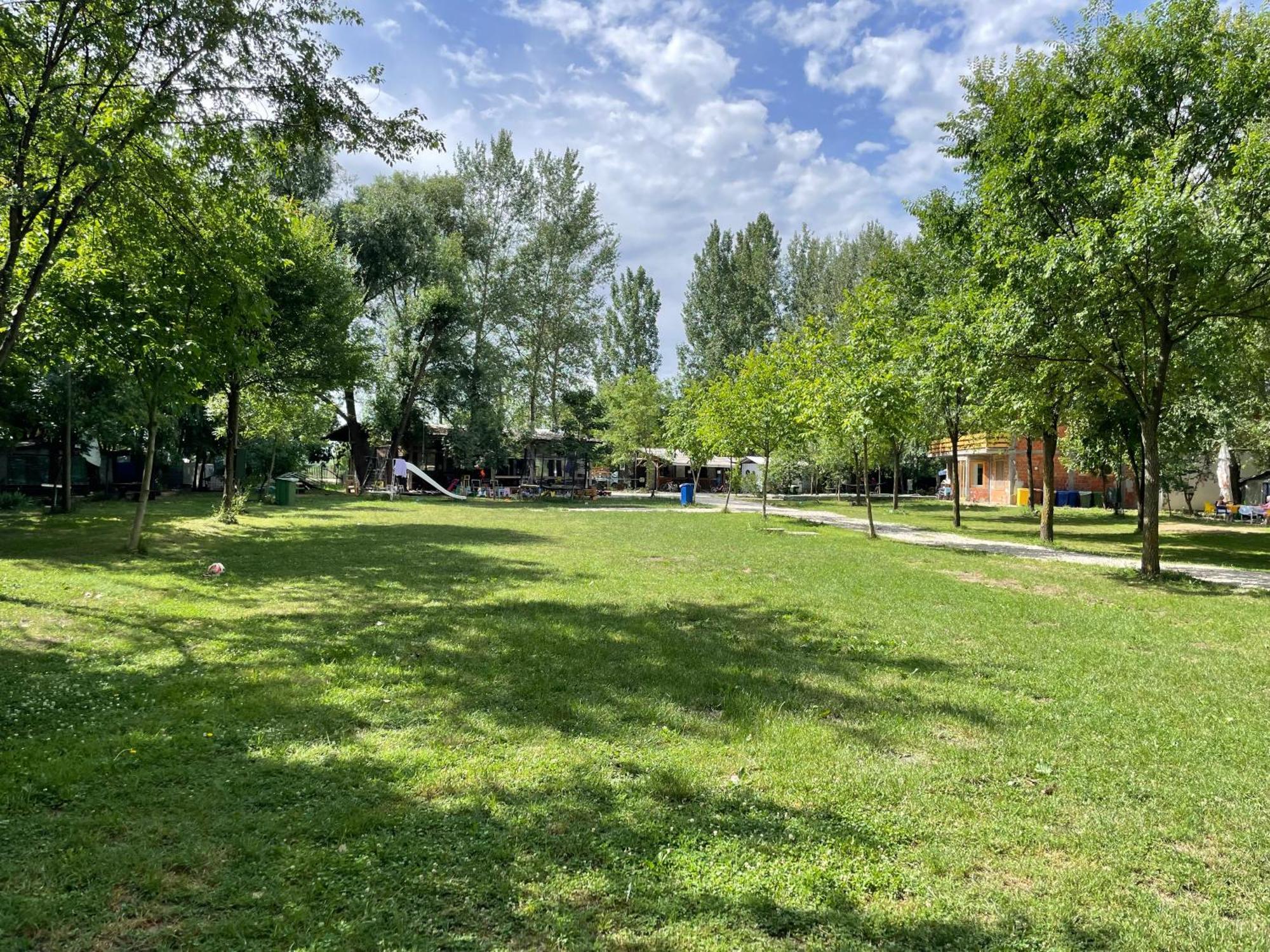 Camping Oaza Bela Crkva  Buitenkant foto