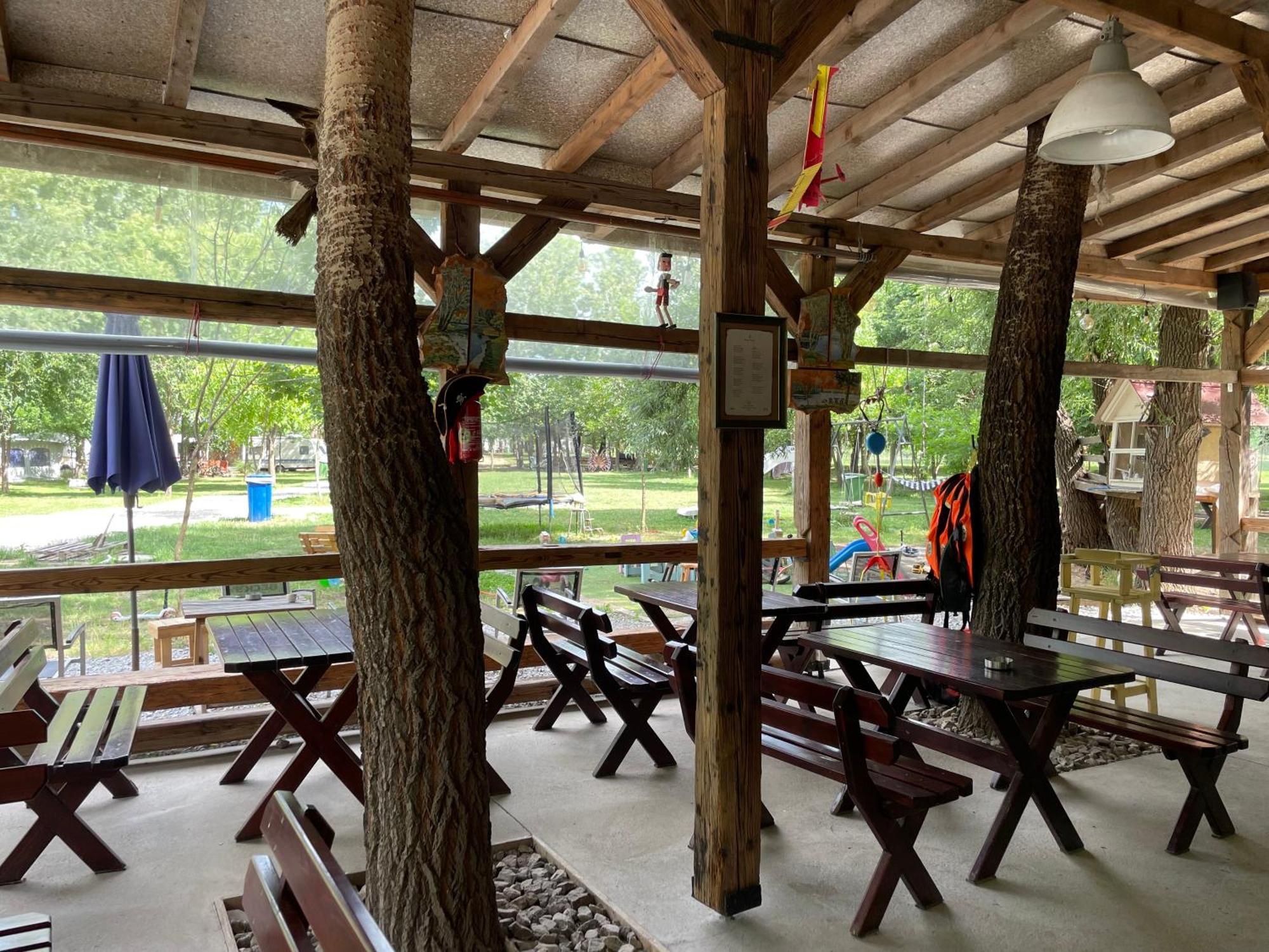 Camping Oaza Bela Crkva  Buitenkant foto
