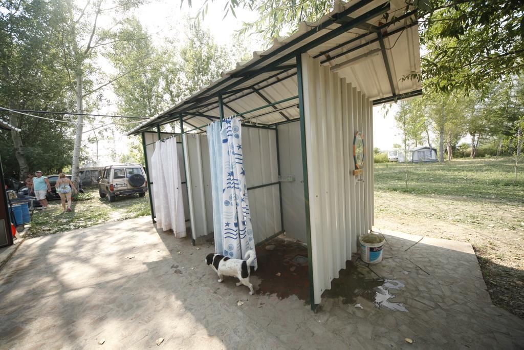 Camping Oaza Bela Crkva  Buitenkant foto